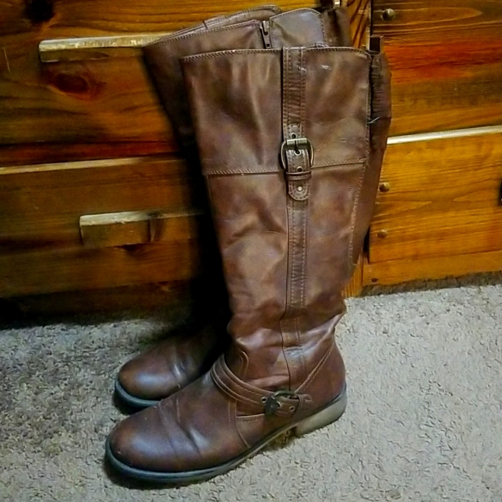 Riding boots